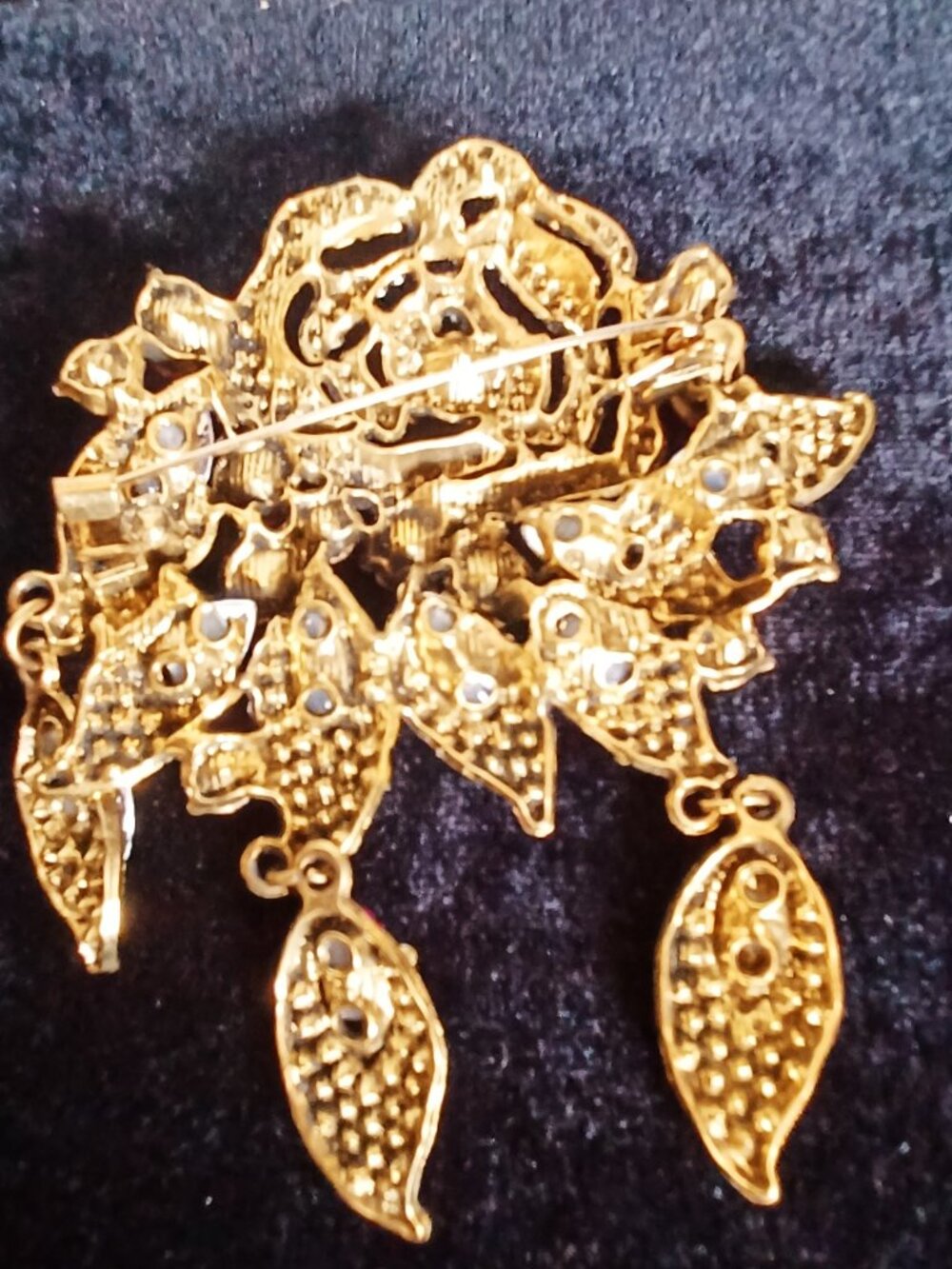 Sparkling Red Rhinestone Rose Brooch - Picture 2 of 4